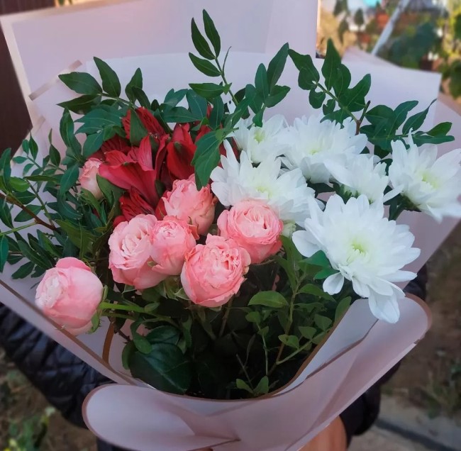 Букет цветов "В ритме времени" Букет цветов "В ритме времени"