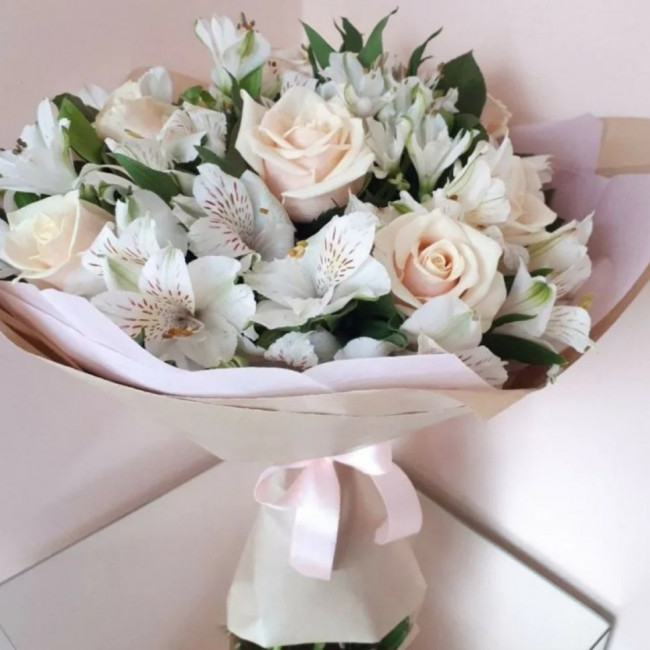 Букет цветов "Карамельное облако" Букет цветов "Карамельное облако"